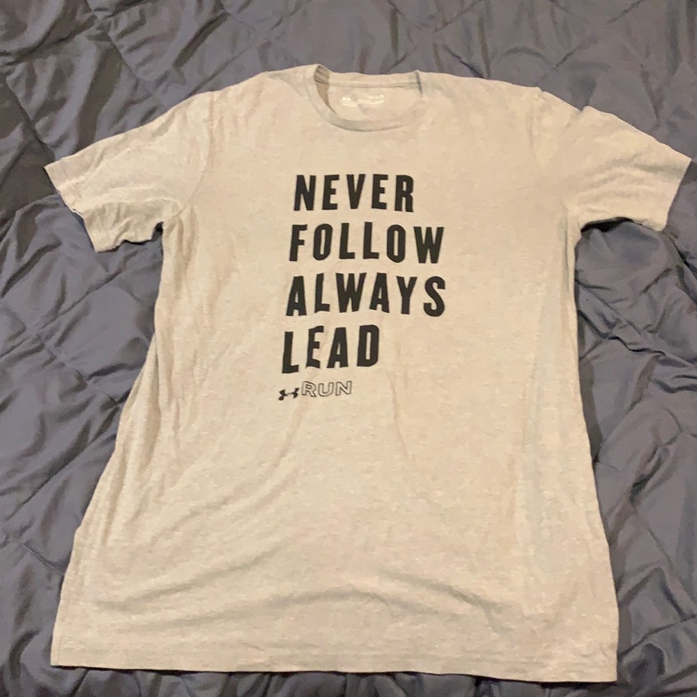 Men’s UA graphic tee